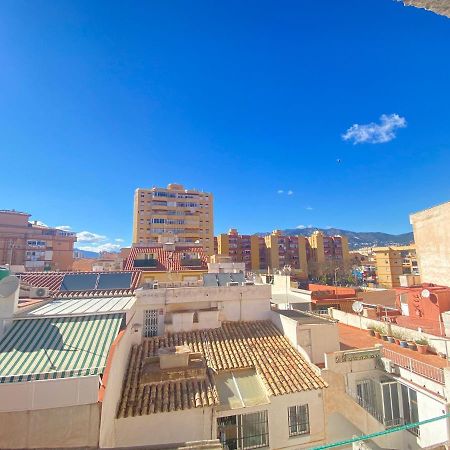 AMPLIO y CÉNTRICO APARTAMENTO CON APARCAMIENTO GRATUITO ALREDEDOR Fuengirola Exterior foto