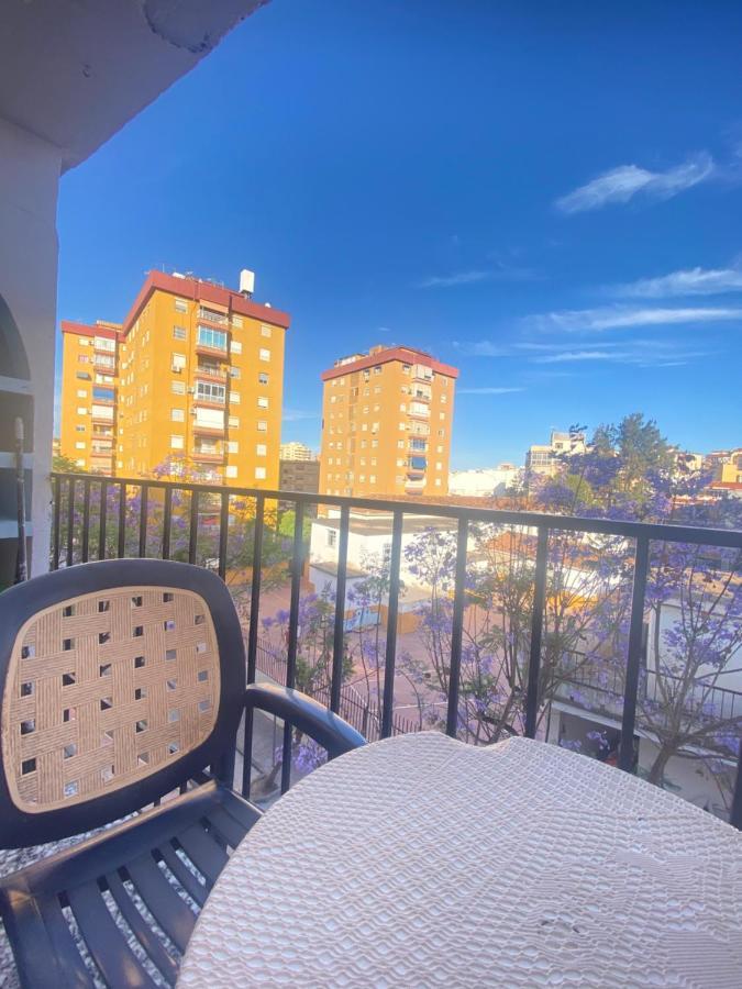 AMPLIO y CÉNTRICO APARTAMENTO CON APARCAMIENTO GRATUITO ALREDEDOR Fuengirola Exterior foto