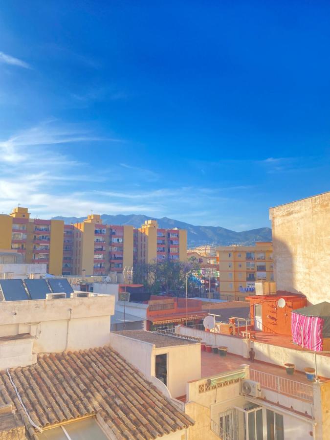 AMPLIO y CÉNTRICO APARTAMENTO CON APARCAMIENTO GRATUITO ALREDEDOR Fuengirola Exterior foto